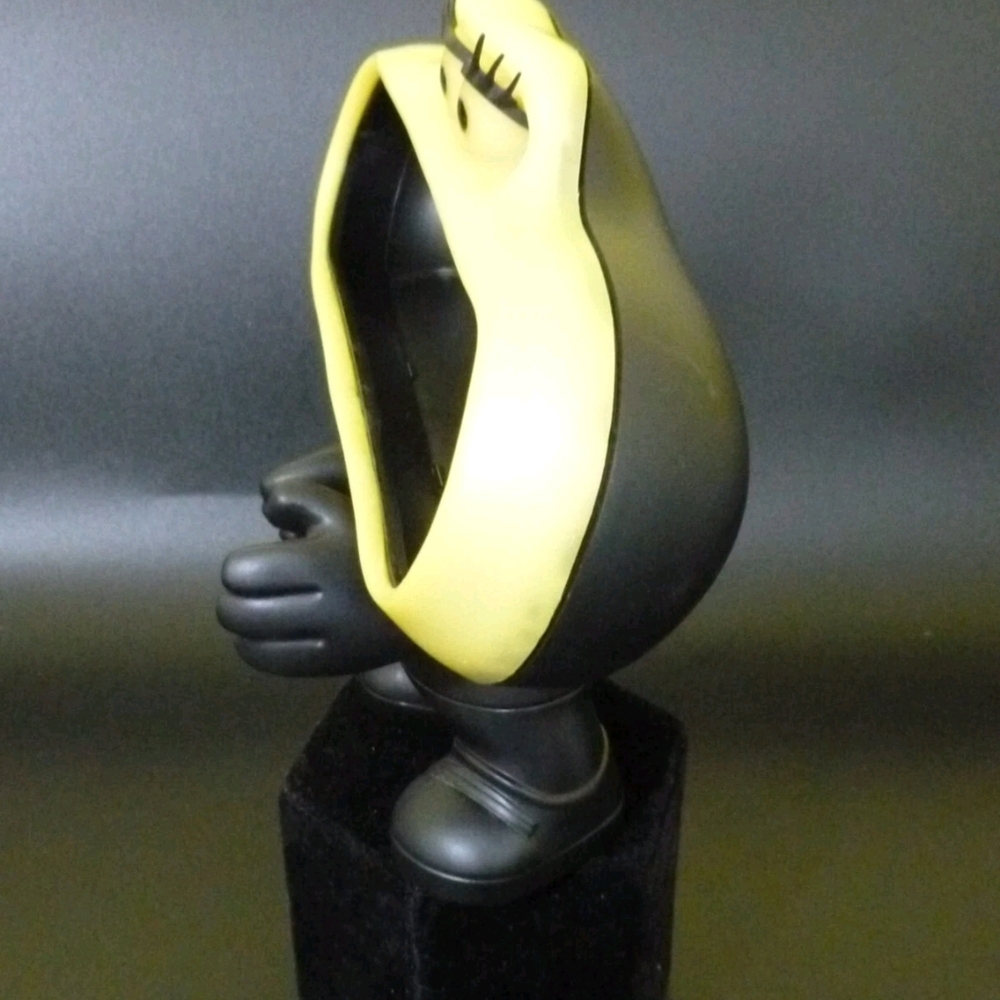 Beats By DR Dre Pill Speaker Dude Holder  ~ Stand Only ~Black & Yellow Rare - Picture 3 of 10